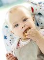 Ishrana bebe od 8 - 12 me­se­ci - jedemo iz ruke