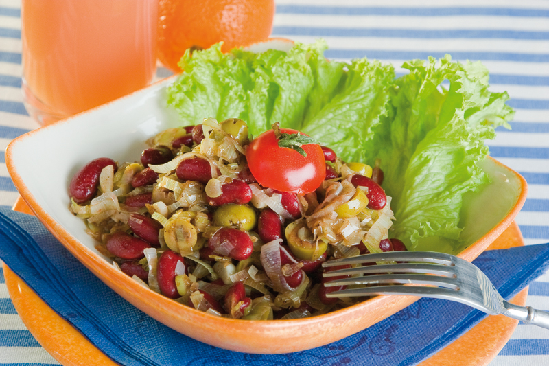 Salata od pasulja sa maslinama