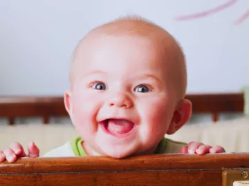 „Ćutite i sačekajte - Dajte detetu šansu da komunicira“