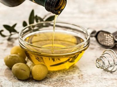 Antioksidansi polifenoli, koji se nalaze u hladno ceđenom maslinovom ulju, smanjuju dejstvo gena HER2 koji utiče na razvoj raka dojke, pokazali su rezultati istraživanja španskih naučnika.