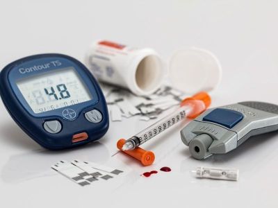 Dijabetes je sindrom koji nastaje zbog poremećaja u proizvodinji, distribuciji i funkciji insulina. Na osnovu mehanizma nastanka, postoje četiri grupe dijabetesa. Više o tome, govori doktorka Tanja Blagojević-Baošić iz Doma zdravlja u Kovinu.