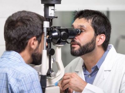 Dijabetesna retinopatija je jedna od najtežih komplikacija na oku. Ovo stanje je opasnije ako znamo da ako se ne leči može da dovede do trajnog gubitka vida.