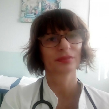 Dr Slavica Veselinović, Pedijatar