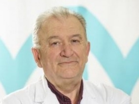 Prim. dr sci. med. Petar Bursać, Specijalista dermatovenerologije