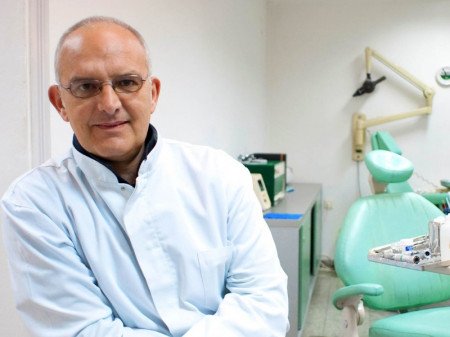 Dr Milan Pavlović, Specijalista oralne medicine i parodontopatije