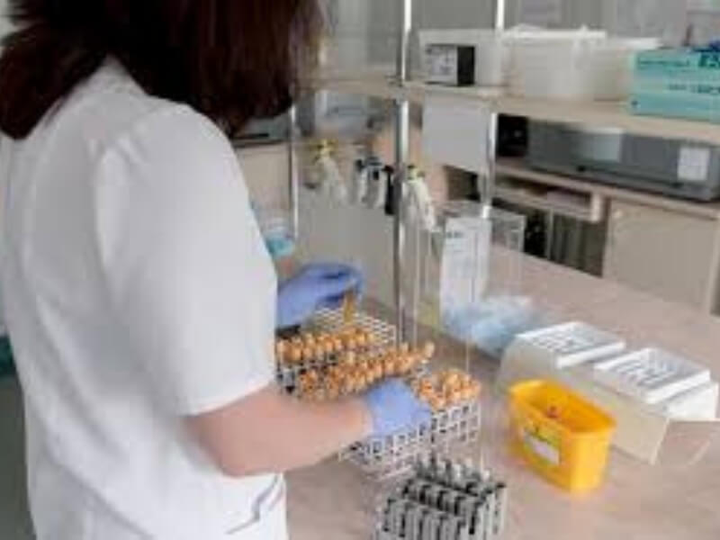 Ruptura gastroezofagusne spojnice (Syndroma Mallory-Weiss) Ruptura gastroezofagusne spojnice ( Syndroma Mallory-Weiss) podrazumeva akutni rascep sluznice u nivou gastroezofagusne spojnice koji nastaje kod jakog povraćanja.