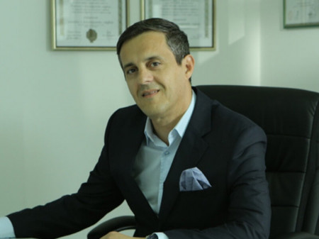Prof. dr Milan Filipović - Specijalizacija iz plastične, rekonstruktivne i estetske hirurgije