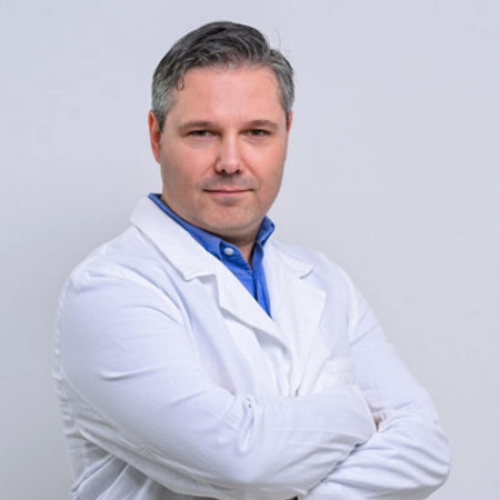 Doc. dr Marko Buta, Onkološki hirurg