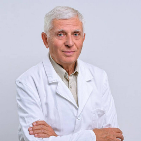 Prim. dr sci. med. Milan Prekajski, Onkološki hirurg