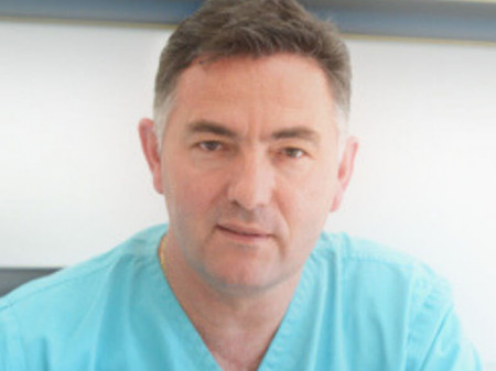 Ass. dr sci. med. Milomir Gačević, Specijalista plastične, estetske i rekonstruktivne hirurgije