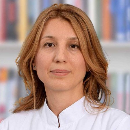Doc. dr Mirjana Mijušković, Specijalista interne medicine