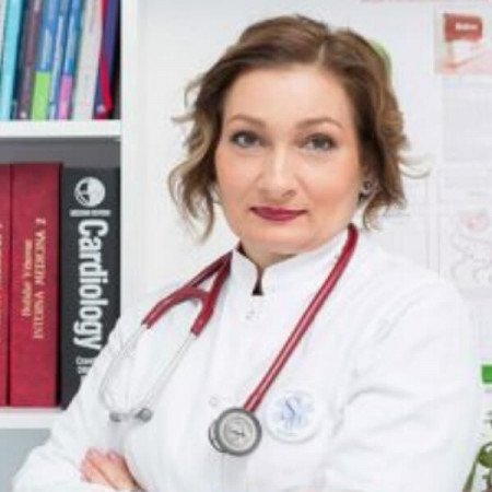 Prim. dr sci. med. Verica Stanković Popović, Specijalista interne medicine i nefrolog