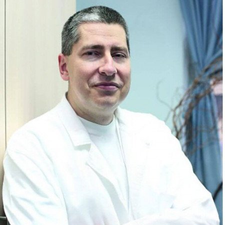 Spec. dr med. Oleg Krneta, Specijalista ortopedije sa traumatologijom - spinalni hirurg