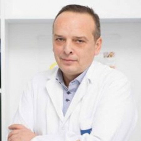Prof. dr Miloš Velinović, Specijalista opšte hirurgije i kardiohirurgije