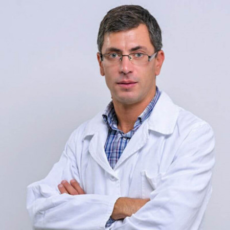 Ass. dr sci. med. Marko Ilić, Specijalista ortopedije