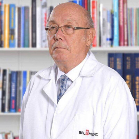 Prof. dr Sava Mićić, Specijalista urologije