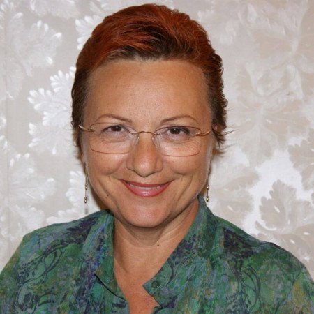 Mr sci. med. dr Gordana Kozarov, Specijalista ginekologije i akušerstva