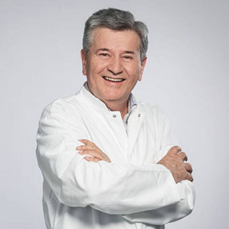 Dušan Medić, Specijalista pedijatrije, dečiji pulmolog