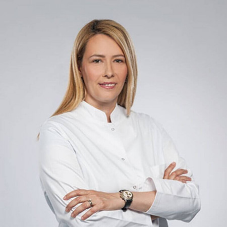 Dr Ana Popović - Doktor medicine na specijalizaciji iz oftalmologije