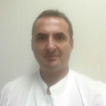 Prim. dr sci. med. Aleksandar Radunović, Specijalista ortopedske hirurgije i traumatologije.