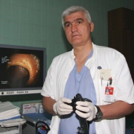 Prof. dr Dino Tarabar - Specijalista interne medicine, gastroenerolog i onkolog