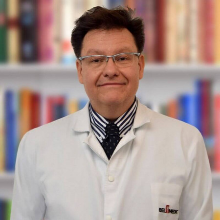 Prof. dr Miloš Nikolić - Specijalista dermatovenerologije