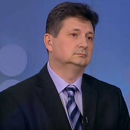 Prim. dr sci. med. Radomir Benović, Specijalista neurohirurgije
