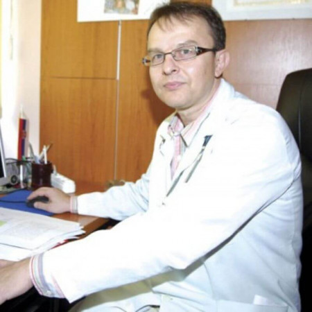 Prof. dr Vladislav Vukomanović, Secijalista pedijatrije, kardiolog