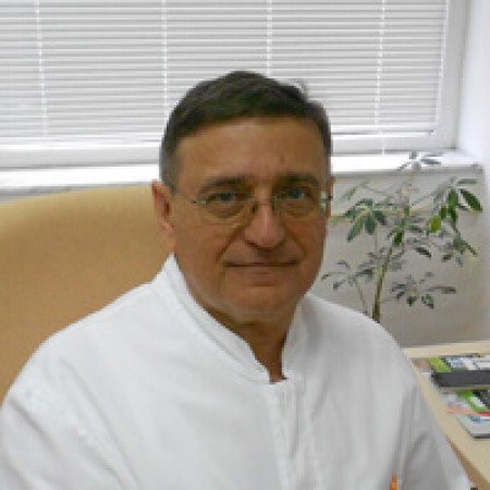 Dr Ferenc Varga, Specijalista oftalmologije