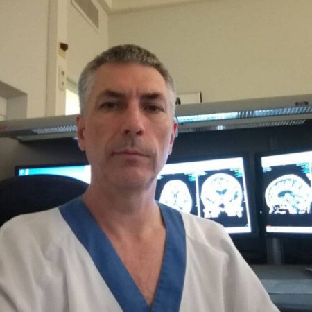 Prof. dr sci. med. Robert Semnic, Specijalista radiologije