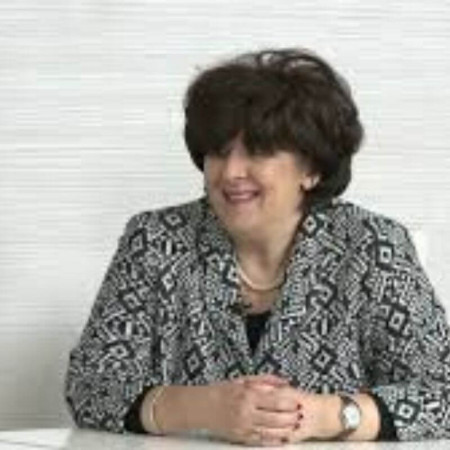 Prim. dr sci. med. Milanka Ljubenović - Specijalista dermatovenerologija