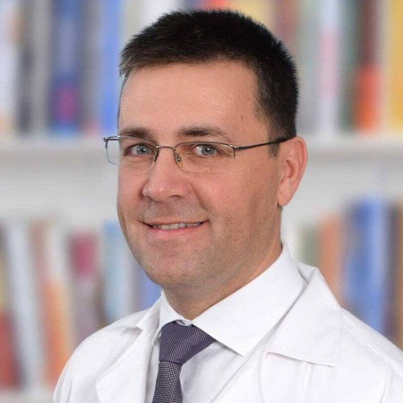 Dr Živko Soldatović, Specijalista urologije