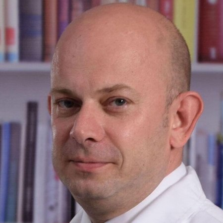 Prim. dr Igor Plješa, Specijalista ginekologije