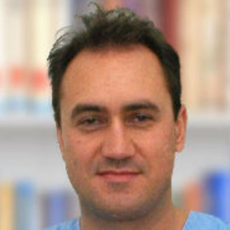 Dr Radoš Đinović, Specijalista opšte i rekonstruktivne hirurgije