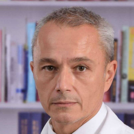 Prim. dr Predrag Mitrović, Specijalista ginekologije i akušerstva