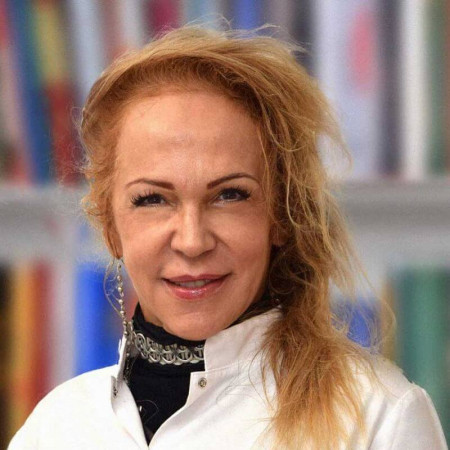 Dr sci. med. Maja Miličić, Specijalista dermatovenerologije