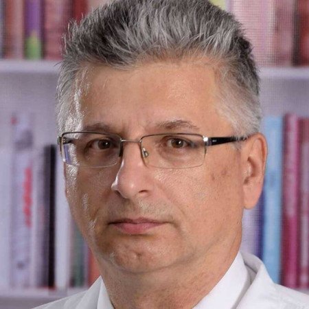 Dr Veljko Milić, Specijalista interne medicine. kardiolog