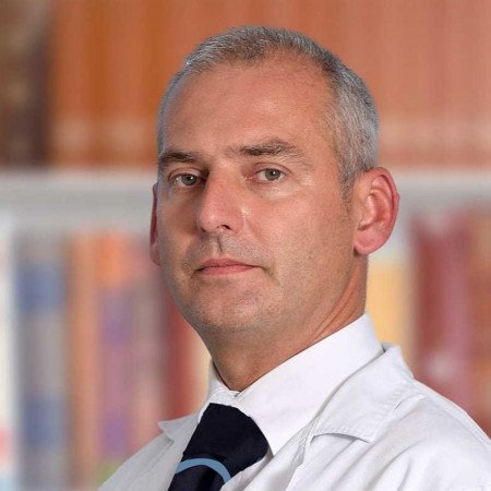 Ass. dr sci. med. Dejan Pilčević, Specijalista interne medicine, nefrolog
