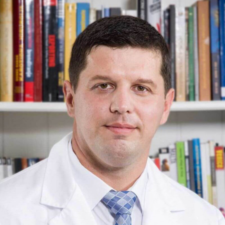 Dr Marko Čvorović - Specijalista ortopedske hirurgije sa traumatologijom