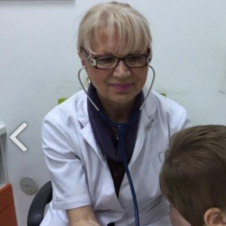 Prim. dr sci. med. Ruža Bajić, Specijalista pedijatrije