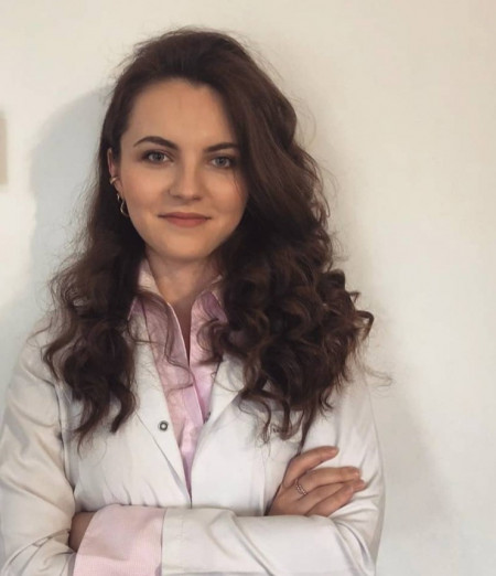 Dr Tijana Grujić, Doktor medicine