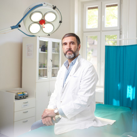 Dr sci. med. Igor Krdžić, Specijalista opšte hirurgije