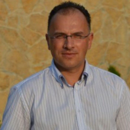 Prof. dr Zoran Radovanović, Specijalista hirurgije