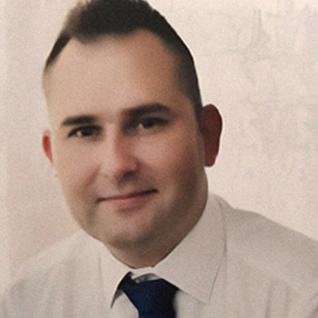 Spec. dr med. Veljko Milosavljević, Specijalista ortopedije - spinalni hirurg