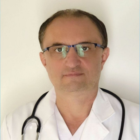 Dr Alan Muminhodžić, Specijalista interne medicine