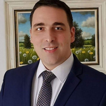 Spec. dr med. Miroslav Tomić - Specijalista plastične, rekonstruktivne i estetske hirurgije