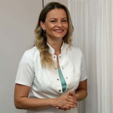 Prim. dr sci. med. Jelena Petrović Šunderić, Specijalista opšte i digestivne hirurgije