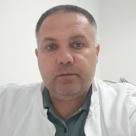 Dr Nikola Petrović, Specijalista urologije