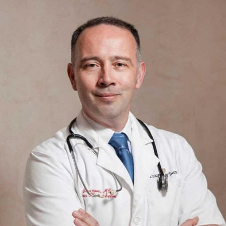 Ass. dr sci. med. Saša Borović, Specijalista kardiohirurgije
