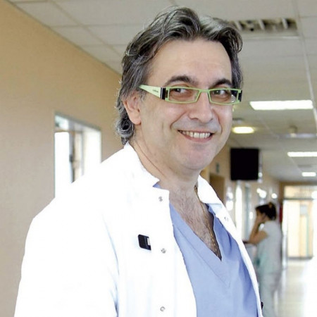 Prim. dr sci. med. Zoran Paunović, Specijlista dečje hirurgije i ortopedije